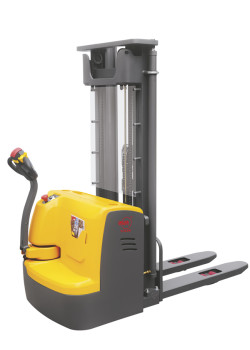 Штабелер самоходный 1,5 т 2,5 м XILIN CDDR15-III Li-ion 24/230 В/Ач (сопровождаемый)