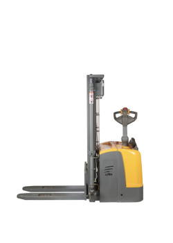 Штабелер самоходный 2,0 т 4,5 м XILIN CDDK20 24/300 В/Ач ЭУР, контроль скорости, выдвижные опоры (с платформой)
