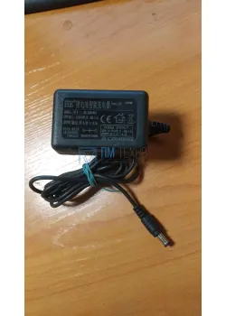 Зарядное устройство HB-0804005 для тележек 
CW 8,4V/0,5A (Charger) вертикальное