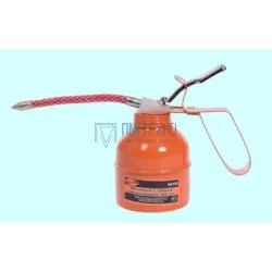 Масленка металлическая   300 г. с гибким шлангом АвтоDело (42130)